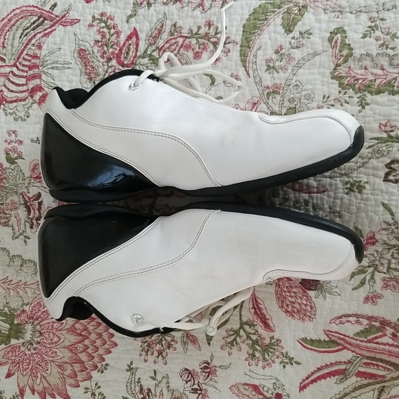 Reebok 704 Flu 4 Sneakers - Picture 2 of 9